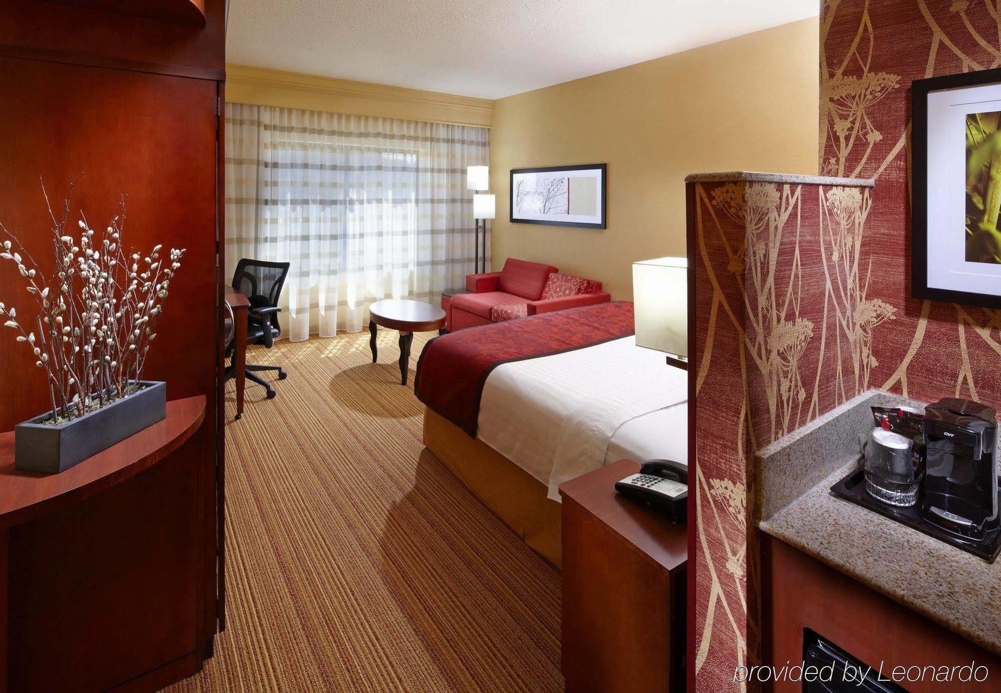 Courtyard By Marriott Pittsburgh West Homestead Waterfront Oda fotoğraf